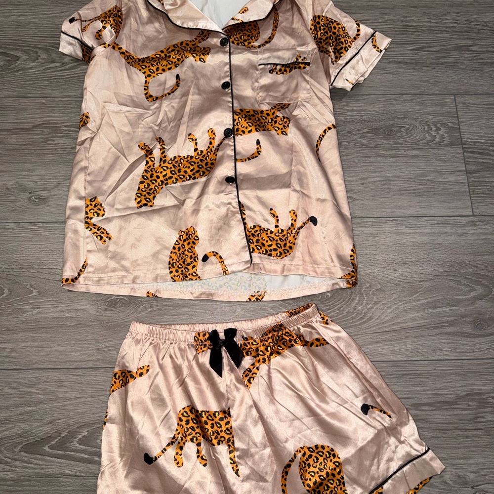 Satin Leopard-Print Short Pajama Set in Blush